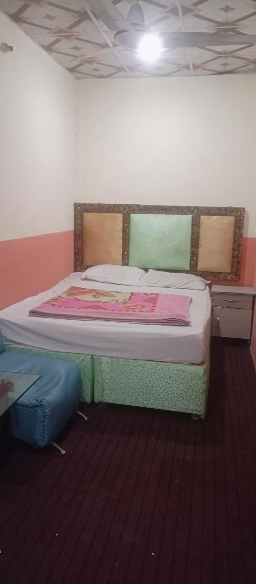 New Pak Royal Hotel Lahore Bagian luar foto